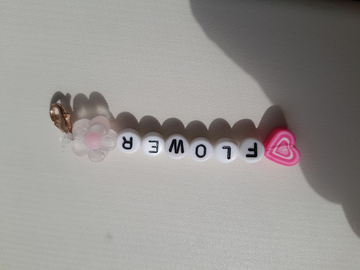 Prívesok FLOWER s malím zapínatkom